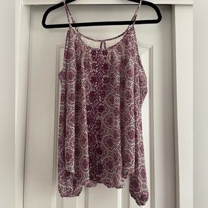 Shoulder cut out blouse